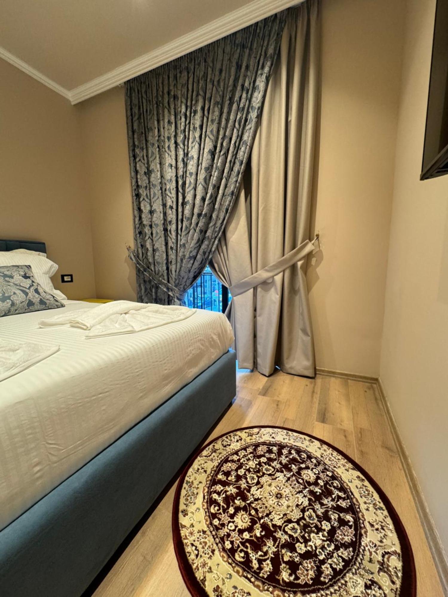 Hotel Gjika Тирана Экстерьер фото
